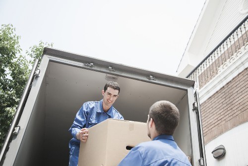 Local moving service supporting a Harrow Weald home relocation